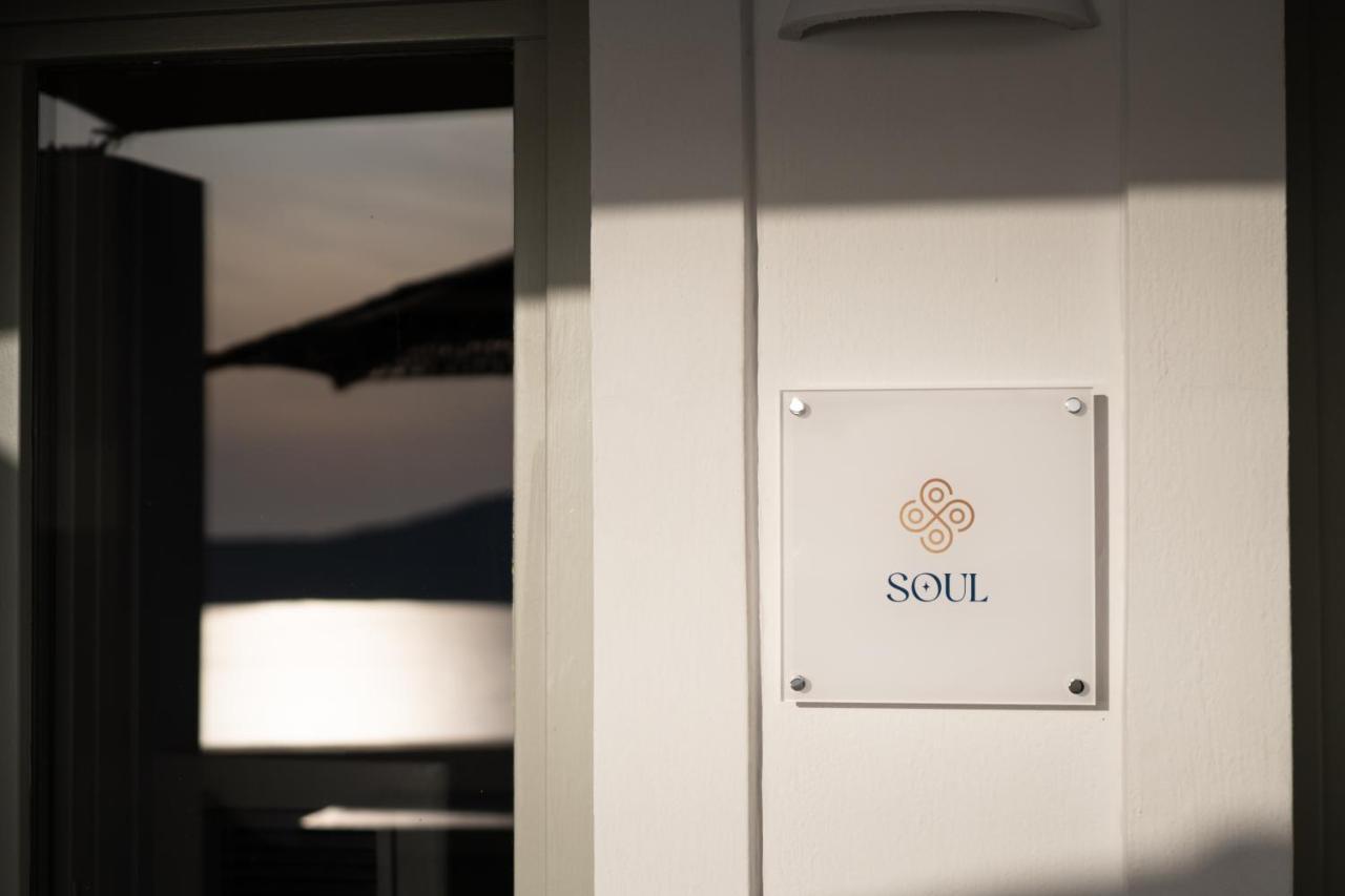 Asha Luxury Suites Fira  Dış mekan fotoğraf